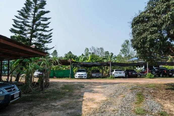 koh-mak stay parking - quai laem ngop - trat thailand