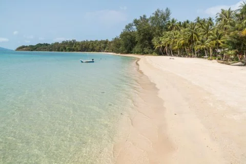 main beach ko mak ao suan yai