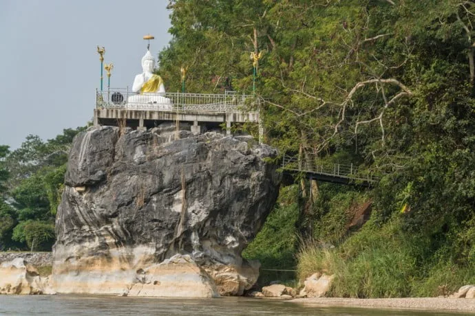 chiang rai baan ruammit boat