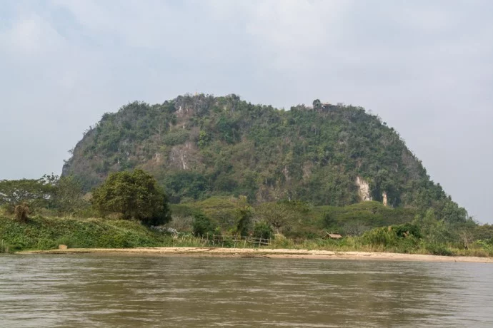 chiang rai baan ruammit boat