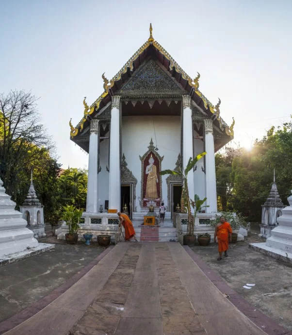 French speaking guide Thailand