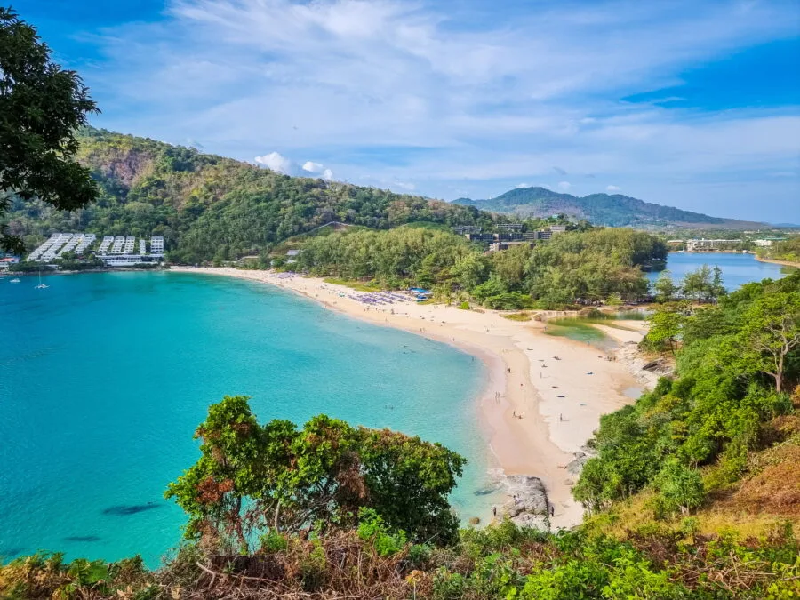 point de vue sur nai harn phuket