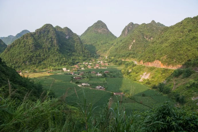 motorcycle roadtrip north vietnam bac son