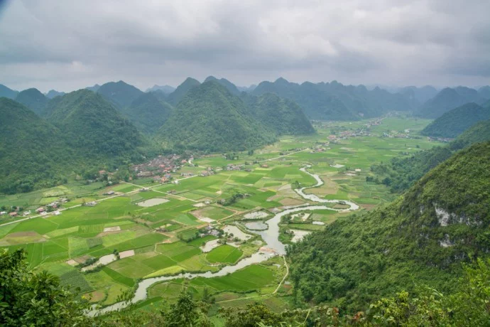 motorcycle roadtrip north vietnam bac son