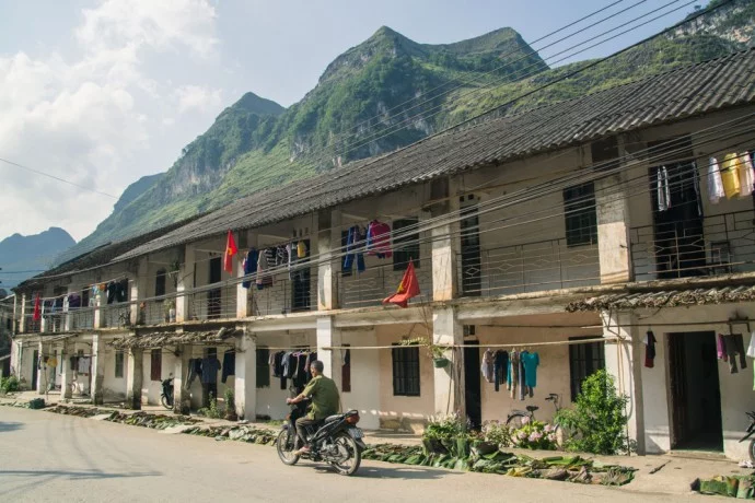 motorcycle roadtrip north vietnam meo vac