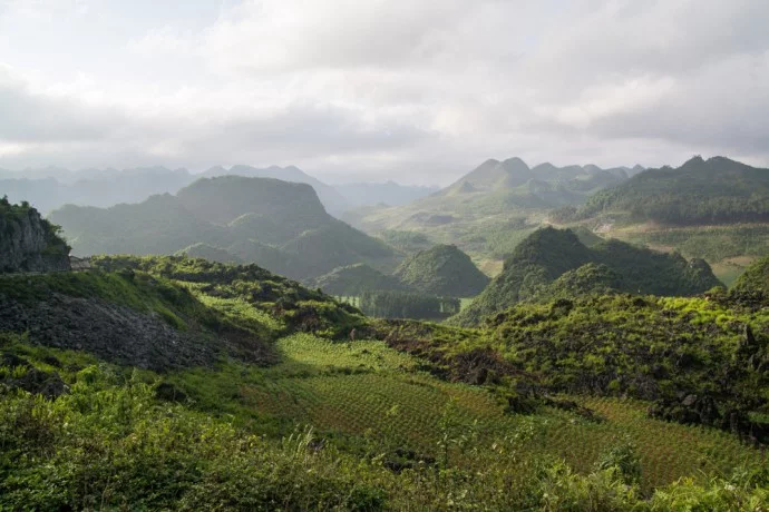 motorcycle roadtrip north vietnam dong van