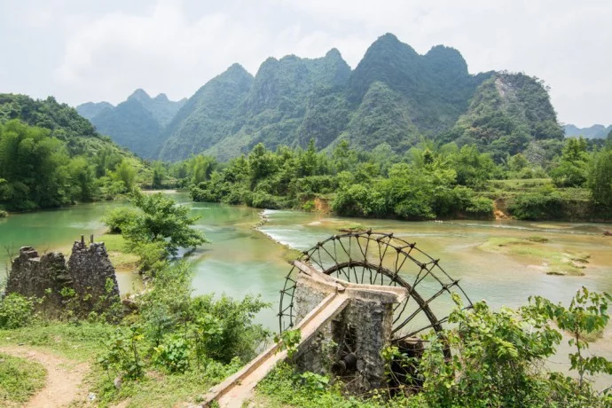 motorcycle roadtrip north vietnam ban gioc