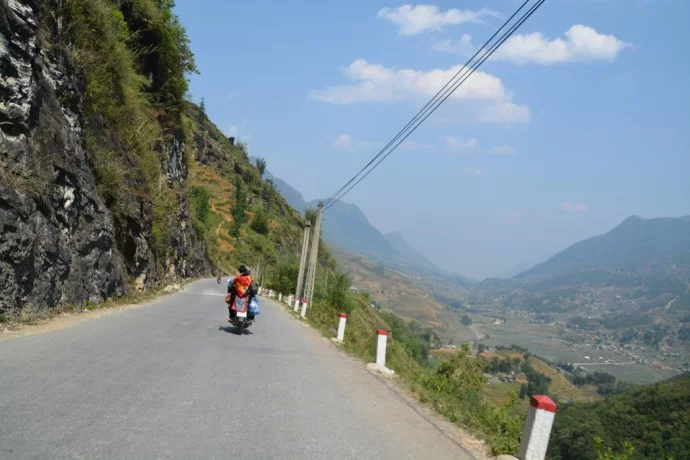 hau thao sapa road vietnam