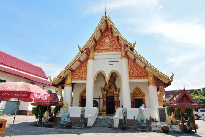 Wat Si Mongkhon Tai Mukdahan issan Thailand 10