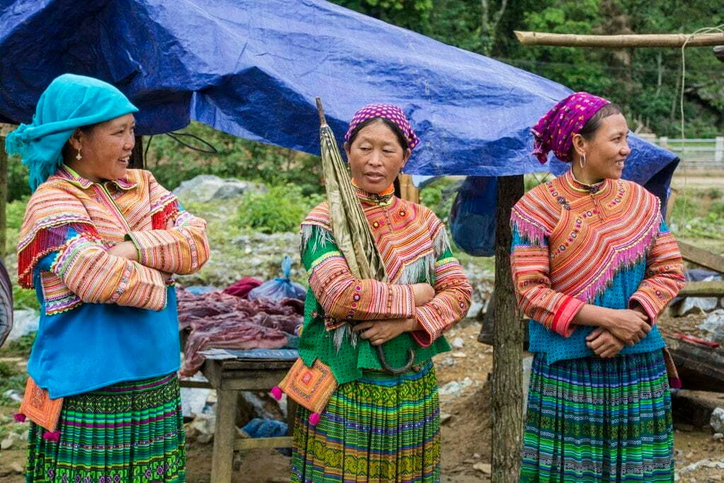 ethnic minorities Lung Phin market - Bac Ha Vietnam