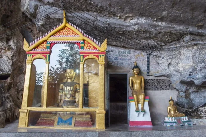 Tham Talot Thung Song