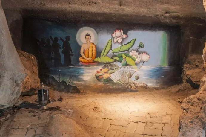 Tham Talot Thung Song