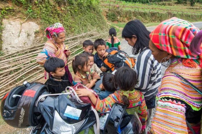 motorbike stop north Vietnam - Bac Ha - Vinh Quang