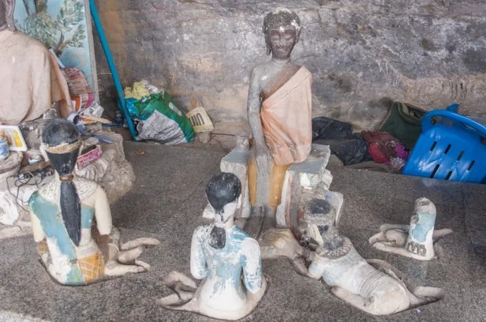 Tham Talot Thung Song