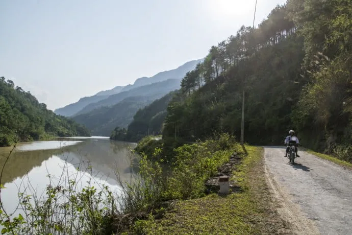 motorcycle route north Vietnam - Bac Ha - Vinh Quang