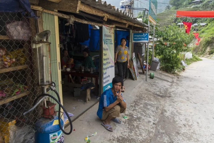 North Vietnam village - road between Vinh Quang and Ha Giang
