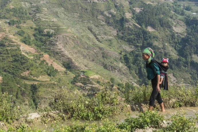 North Vietnam ethnic minority - road between Vinh Quang and Ha Giang
