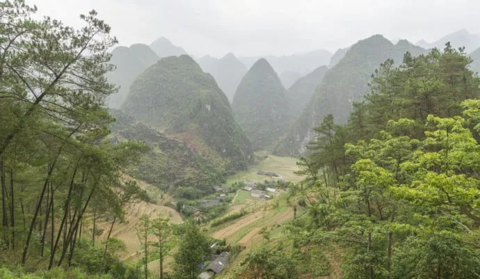 motorbike north Vietnam - Dong Van landscape