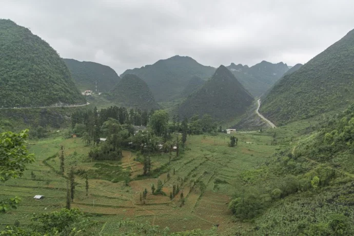 motorbike north Vietnam - Dong Van landscape