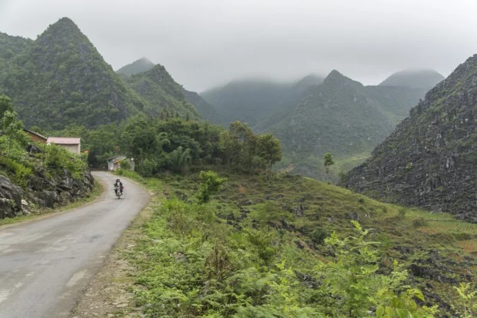 motorbike north Vietnam - Dong Van landscape