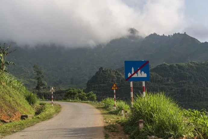 motorcycle north Vietnam - Meo Vac