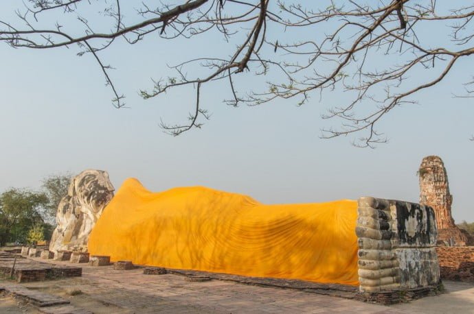 Bouddha allonge Wat Lokayasutharam - Ayutthaya