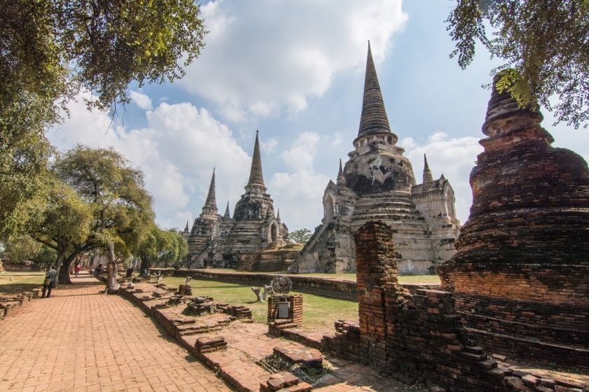 chedis du wat phra si sanphet ayutthaya