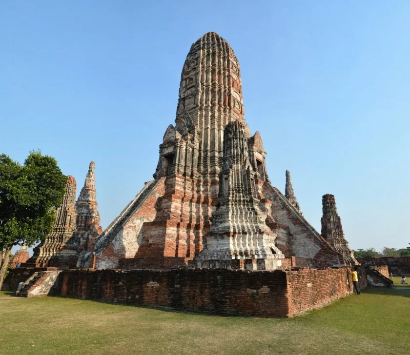 prang central wat chai watthanaram ayutthaya