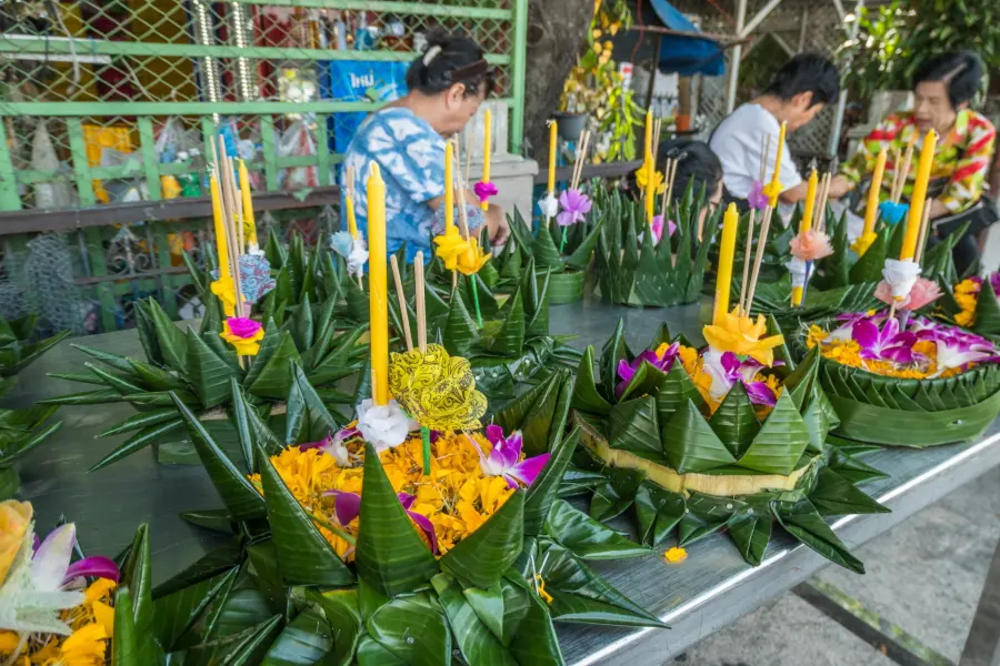 buy krathong for festival bangkok