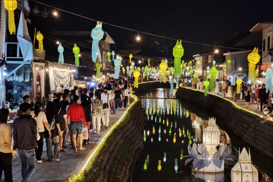 Khlong canal Mae Kha loy krathong chiang mai