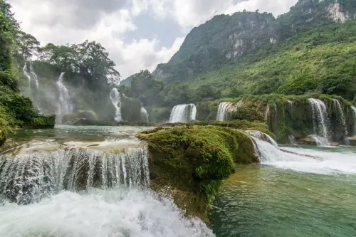 ban gioc falls - north vietnam