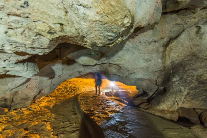 Nguom Ngoc Cave - Cao Bang