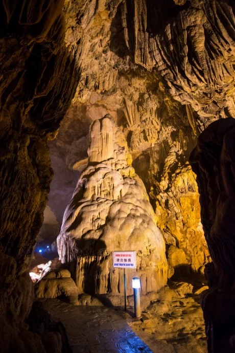 Nguom Ngoc Cave - Cao Bang