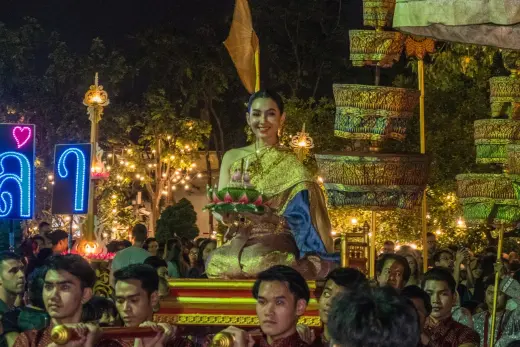 miss loy krathong thailand