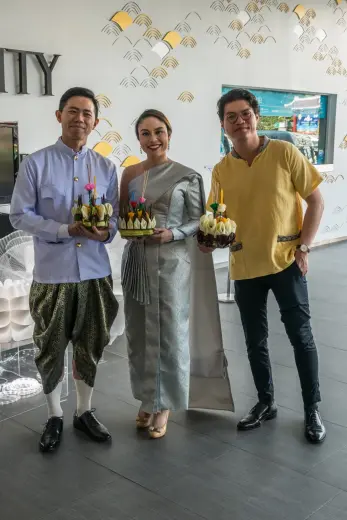 traditional outfits loy krathong river city