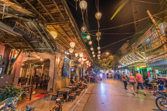 Hanoi street at night