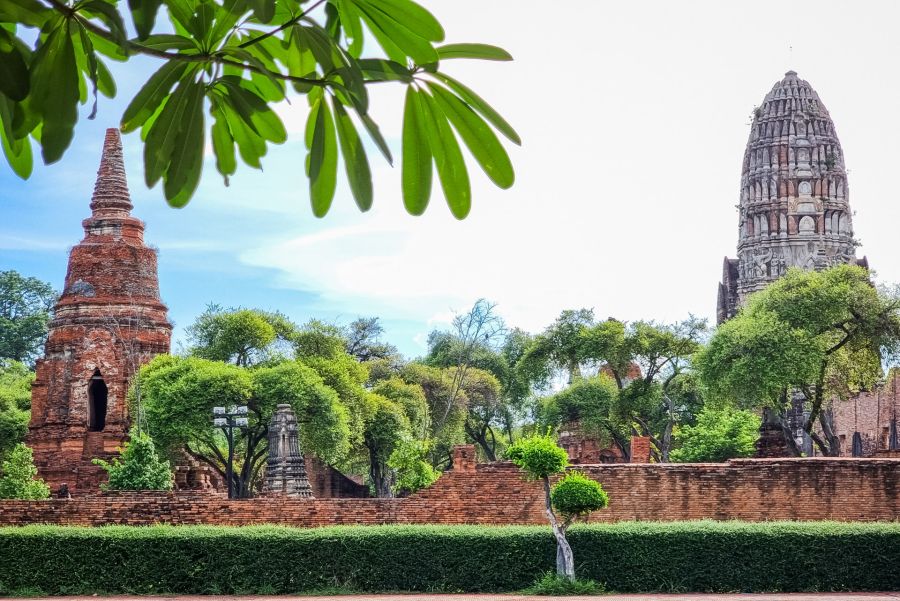 Exterior view of Wat Ratchaburana Ayutthaya