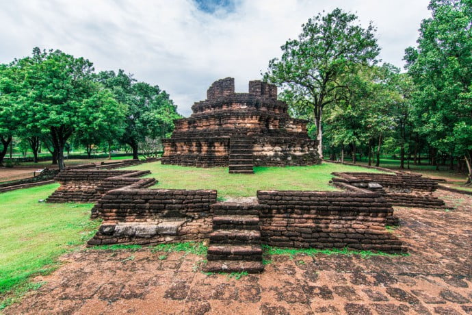 chedi at Wat Phra That in Kamphaeng-Phet Historical Park