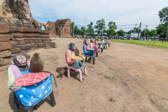 Lopburi - monkey city - Thailand