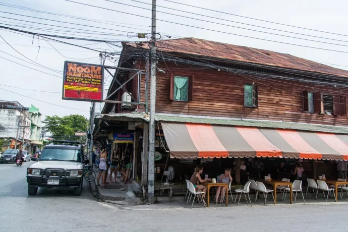 Lopburi - monkey city - Thailand