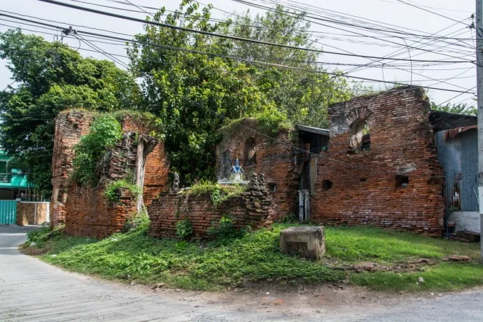 Lopburi - monkey city - Thailand