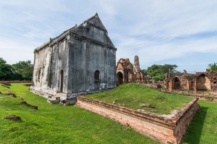 Lopburi - monkey city - Thailand