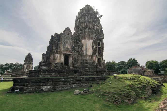 Lopburi - monkey city - Thailand