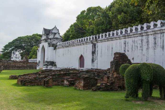 Lopburi - monkey city - Thailand