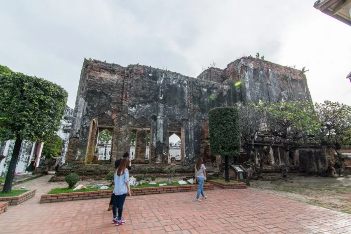 Lopburi - monkey city - Thailand