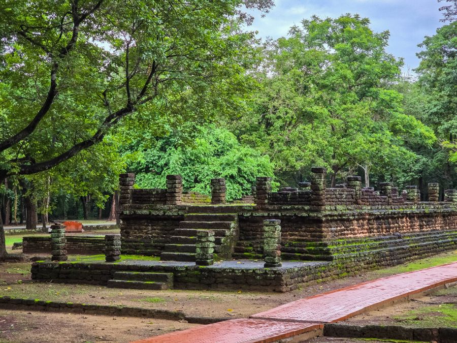 ancient structure at Wat Sing Kamphaeng Phet Historical Park
