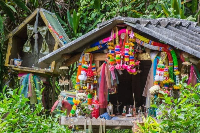 spirit house at the seven-color fountain Chet Si