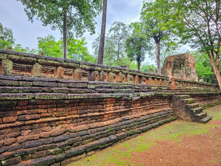 Laterite platform Wat Phra Si Iriyabot Kamphaeng Phet Historical Park