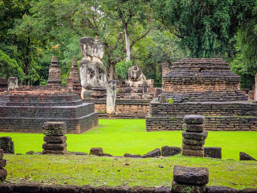Buddha statues, Kamphaeng Phet Historical Park