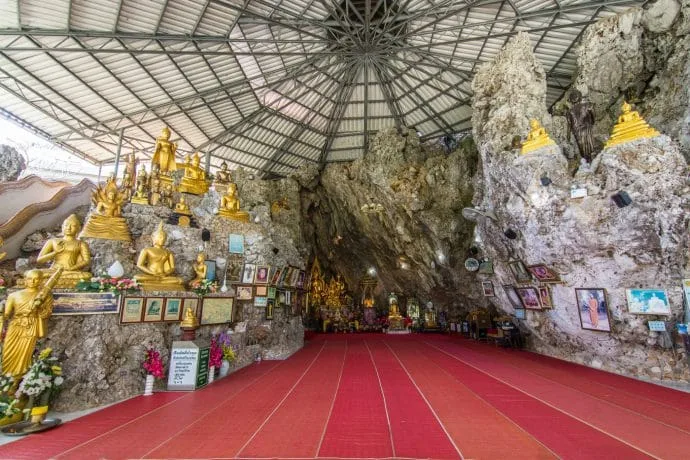 wat tham pha plong chiang dao temple - thailand